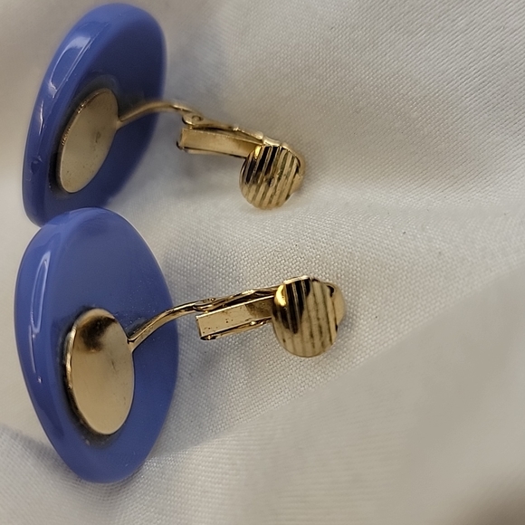 Vintage Lavender Button Clip on Artsy Costume Statement Jewelry 💜 - Picture 10 of 11